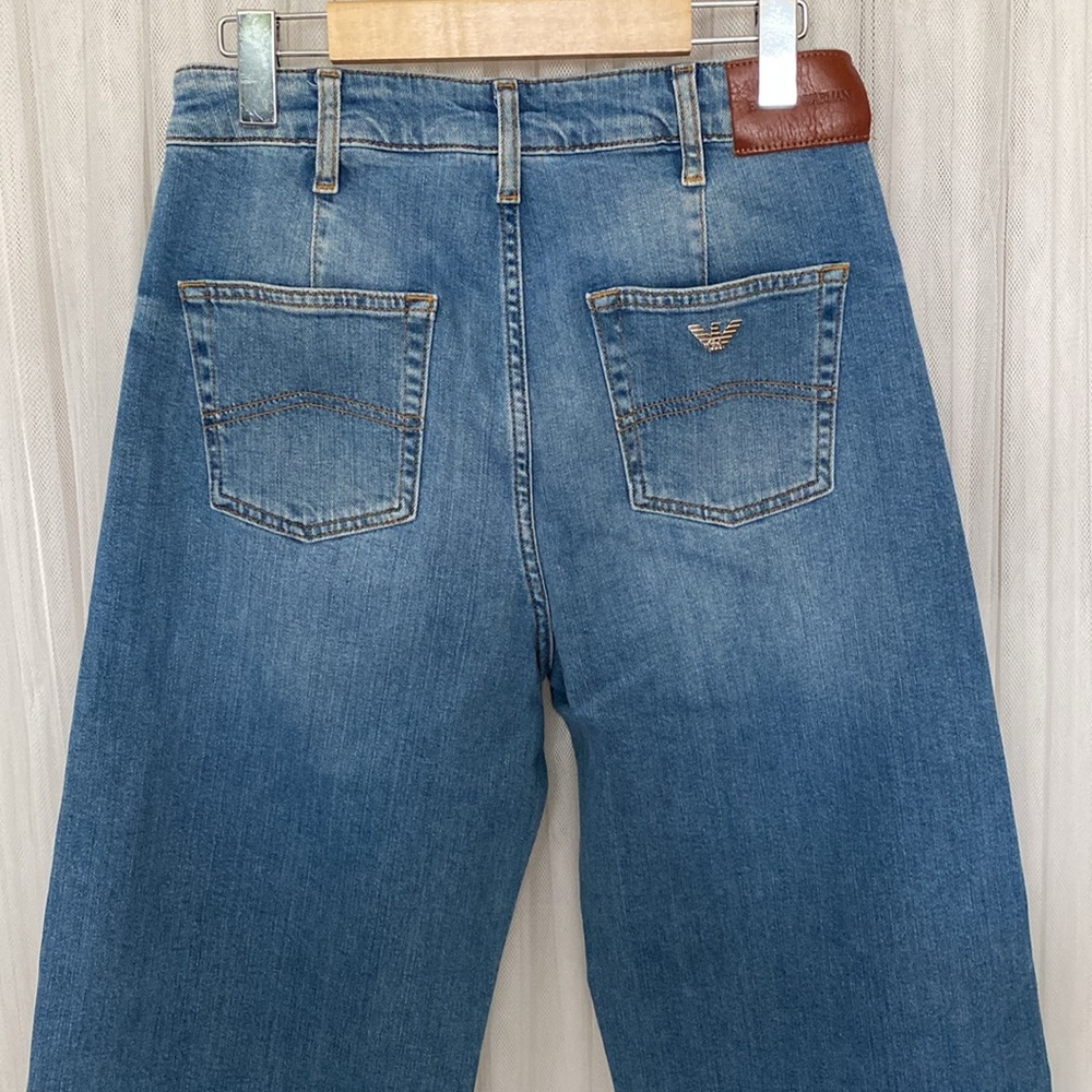 Emporio Armani Blue Flare Wide Leg Jeans
Medium washed High Rise Size 29 - Picture 4 of 17
